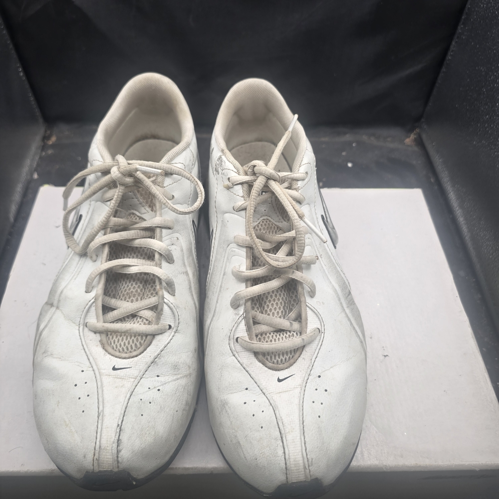 Nike Men's White Athletic Shoes with Black Accents